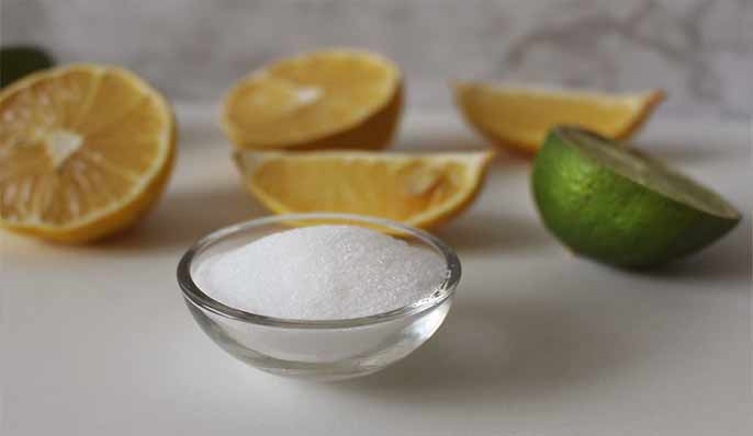 poudre de bicarbonate et citrons